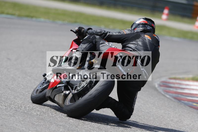 /27 12.06.2025 Ducati Schweiz Trackday Warmup  ADR/gelb-jeaune/9